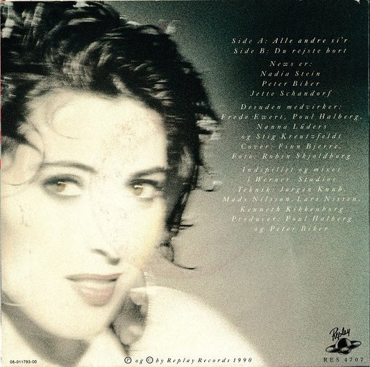 News : Alle Andre Si'r (7", Single)