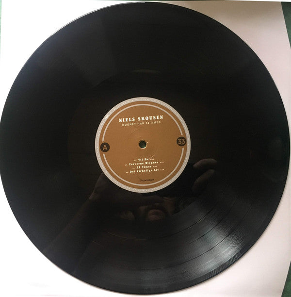 Niels Skousen : Døgnet Har 24 Timer (LP, Album)