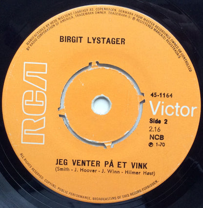 Birgit Lystager : Smilende Susie / Jeg Venter På Et Vink (7", 4-p)