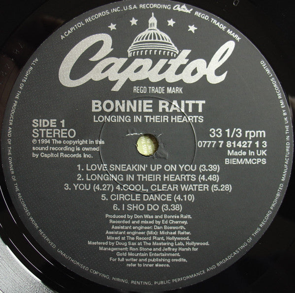 Bonnie Raitt : Longing In Their Hearts (LP, Album)