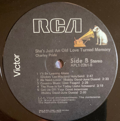 Charley Pride : She's Just An Old Love Turned Memory (LP, Album)