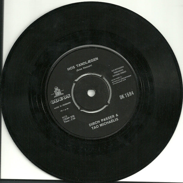 Dirch Passer & Tao Michaëlis : Hos Tandlægen (7", Single, Bla)